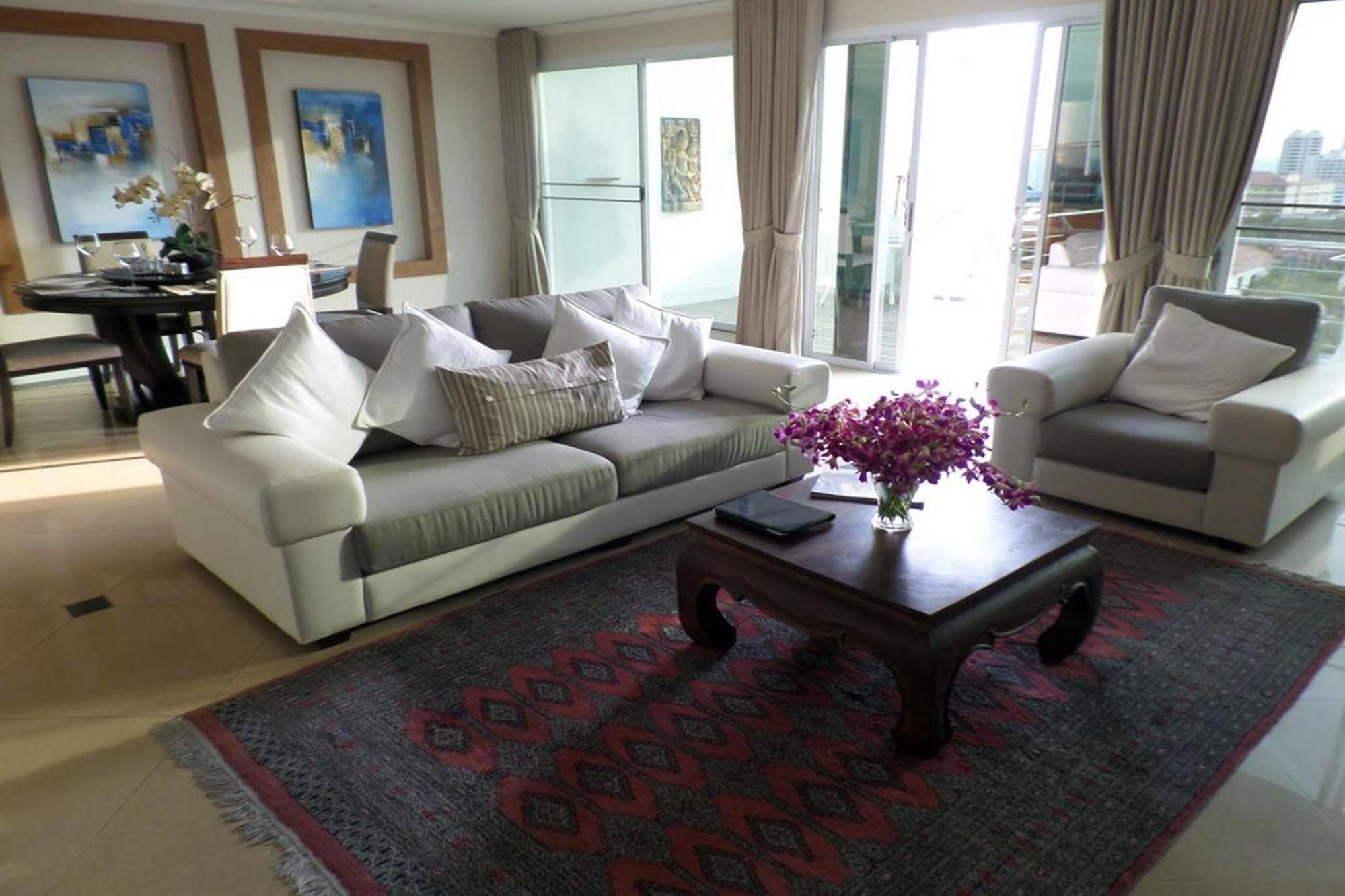 Westbury Residence Pattaya Zewnętrze zdjęcie